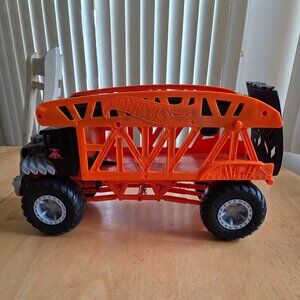 Hot Wheels Monster Truck Mover Vehicle With 16 Hot Wheels Cars (53)